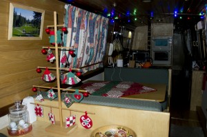 Dowel Tree and Christmas Quilt